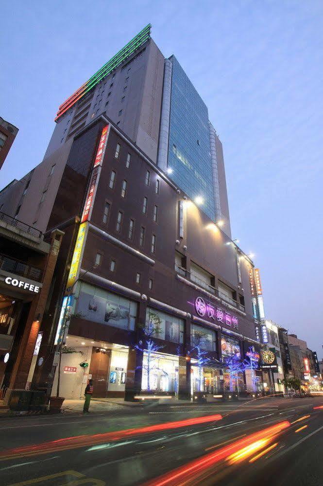 Yoai Hotel Yilan Экстерьер фото