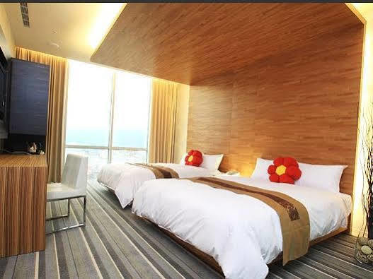 Yoai Hotel Yilan Экстерьер фото